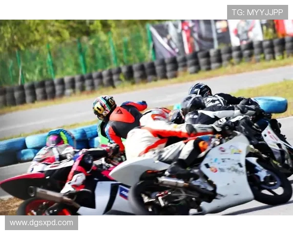 摩托GP赛季震撼开幕，新晋车手挑战老将争霸赛场创新纪录